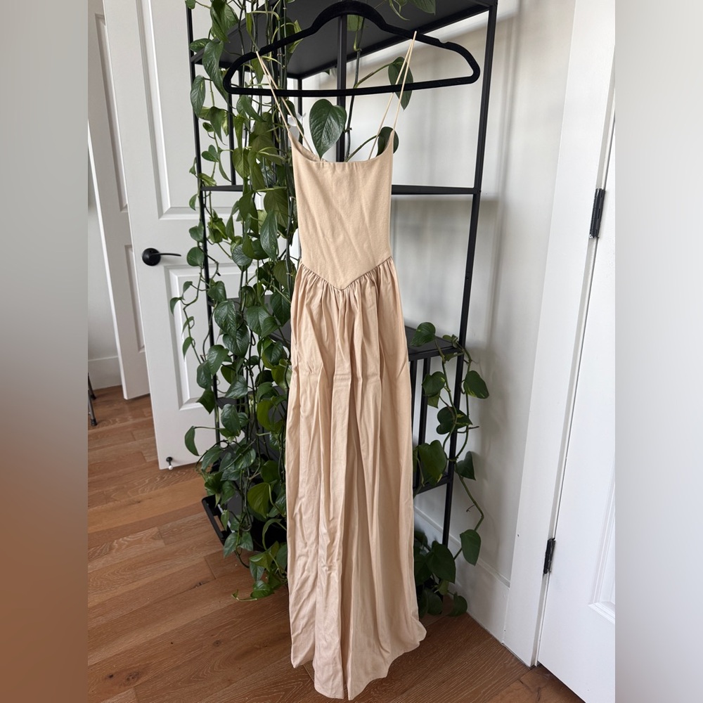 beige maxi drop waist dress XS